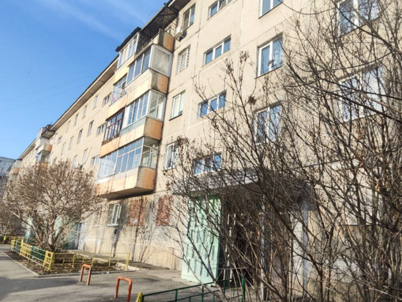 Многоквартирный дом в Красноярске на улице Менжинского 17 Многоквартирный дом в Красноярске на улице Менжинского 17